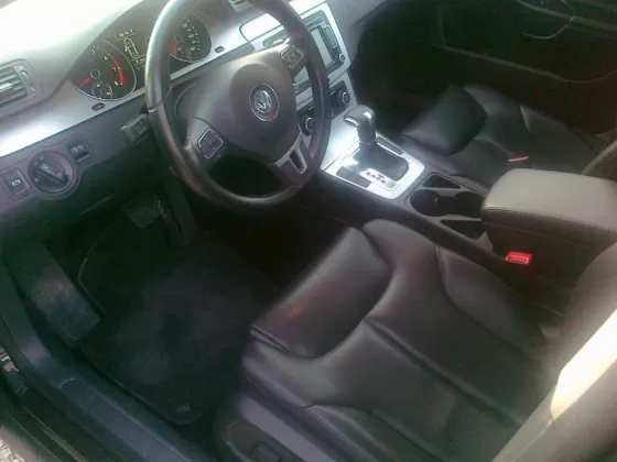 Купить Volkswagen Passat 2000 см3 АКПП (200 л.с.) Бензин турбонаддув в Новороссийск: цвет черный Седан 2010 года по цене 700000 рублей, объявление №1460 на сайте Авторынок23
