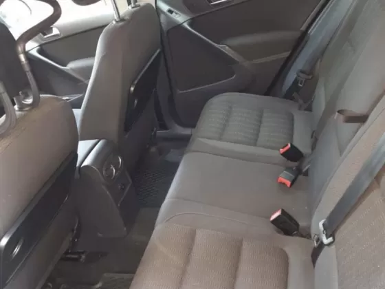Купить Volkswagen Tiguan 2000 см3 АКПП (170 л.с.) Бензин инжектор в Анастасиевская: цвет Черный Универсал 2012 года по цене 215000 рублей, объявление №22748 на сайте Авторынок23