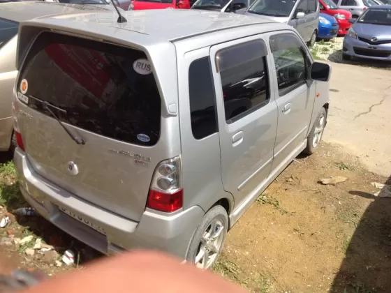 Купить Suzuki Wagon R Solio 1300 см3 АКПП (88 л.с.) Бензин инжектор в Новороссийск: цвет серебро Минивэн 2003 года по цене 170000 рублей, объявление №1415 на сайте Авторынок23