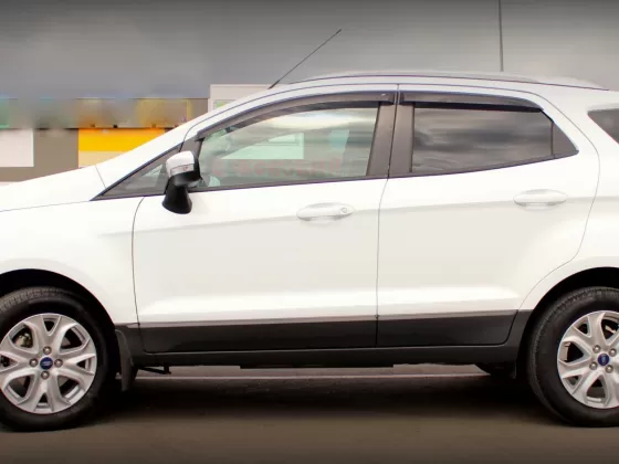 Купить Ford EcoSport 16000 см3 АКПП (122 л.с.) Бензин инжектор в Краснодар: цвет белый Кроссовер 2015 года по цене 930000 рублей, объявление №13171 на сайте Авторынок23