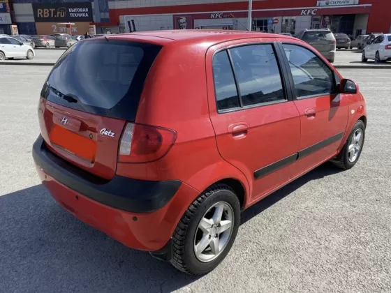 Купить Hyundai Getz 1300 см3 АКПП (82 л.с.) Бензин инжектор в Новороссийск: цвет Красный Хетчбэк 2003 года по цене 249000 рублей, объявление №24966 на сайте Авторынок23