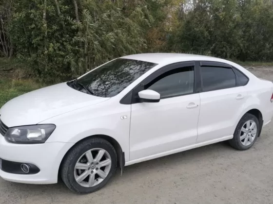 Купить Volkswagen Polo 1600 см3 МКПП (105 л.с.) Бензин инжектор в Двубратский : цвет Белый Седан 2015 года по цене 165000 рублей, объявление №22704 на сайте Авторынок23