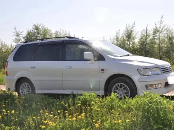 Купить Mitsubishi Chariot 2400 см3 АКПП (165 л.с.) Бензин инжектор в Геленджик: цвет Белый-перламутр Минивэн 1999 года по цене 530000 рублей, объявление №19100 на сайте Авторынок23