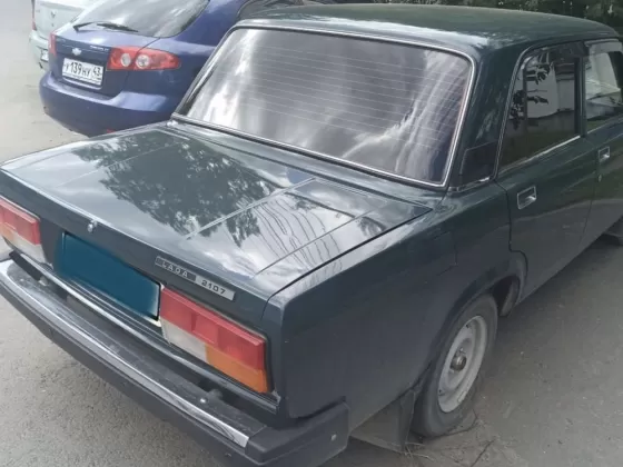 Купить ВАЗ (LADA) 2107 1500 см3 МКПП (71 л.с.) Бензин карбюратор в Ейск: цвет Зеленый Седан 2001 года по цене 134900 рублей, объявление №22174 на сайте Авторынок23