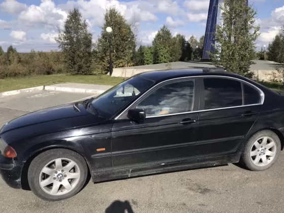 Купить BMW 318i 2000 см3 МКПП (118 л.с.) Бензин инжектор в Крымск: цвет Чёрный Седан 1999 года по цене 420000 рублей, объявление №19899 на сайте Авторынок23