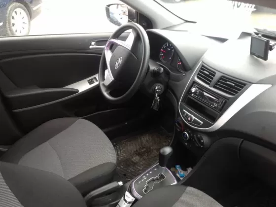 Купить Hyundai Solaris 1400 см3 АКПП (107 л.с.) Бензиновый в Армавир: цвет вишня Седан 2013 года по цене 460000 рублей, объявление №909 на сайте Авторынок23