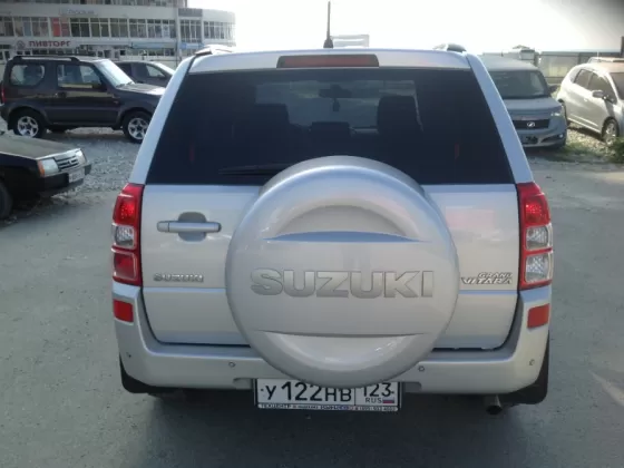 Купить Suzuki Grand Vitara 2000 см3 АКПП (140 л.с.) Бензин инжектор в Новороссийск: цвет серебро Внедорожник 2008 года по цене 655000 рублей, объявление №1963 на сайте Авторынок23