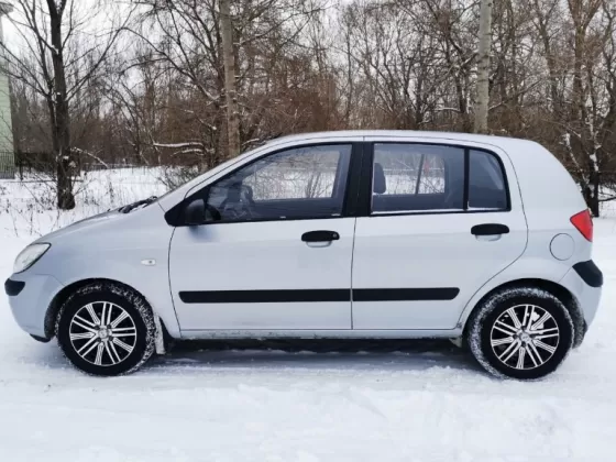 Купить Hyundai Getz 1400 см3 МКПП (97 л.с.) Бензин инжектор в Армавир : цвет Серебряный Хетчбэк 2008 года по цене 140000 рублей, объявление №24063 на сайте Авторынок23