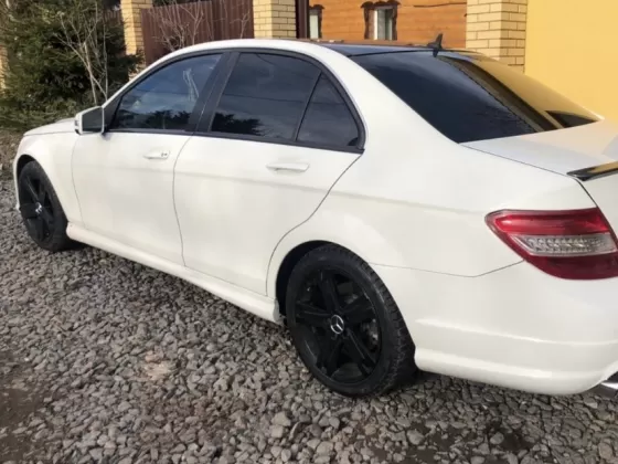 Купить Mercedes-Benz C180 1600 см3 АКПП (102 л.с.) Бензин инжектор в Армавир : цвет Белый Седан 2008 года по цене 805000 рублей, объявление №24622 на сайте Авторынок23