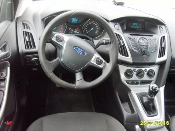 Купить Ford Focus 1600 см3 МКПП (105 л.с.) Бензин инжектор в Краснодар: цвет белый Хетчбэк 2012 года по цене 460000 рублей, объявление №8725 на сайте Авторынок23