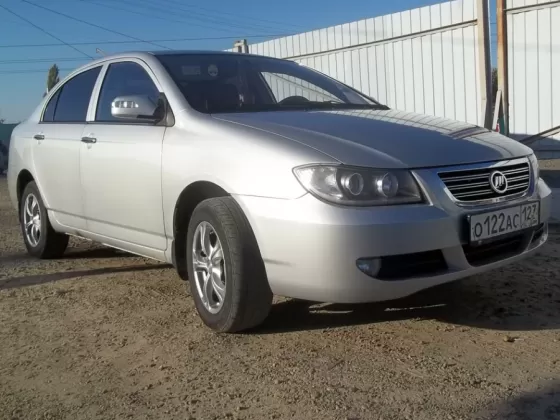 Купить Lifan Solano 1600 см3 МКПП (106 л.с.) Бензин инжектор в Тбилисская: цвет серебро Седан 2011 года по цене 270000 рублей, объявление №2277 на сайте Авторынок23