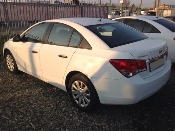 Купить Chevrolet Cruze 1600 см3 АКПП (109 л.с.) Бензин инжектор в п.Яблоновский: цвет белый Седан 2011 года по цене 495000 рублей, объявление №2677 на сайте Авторынок23