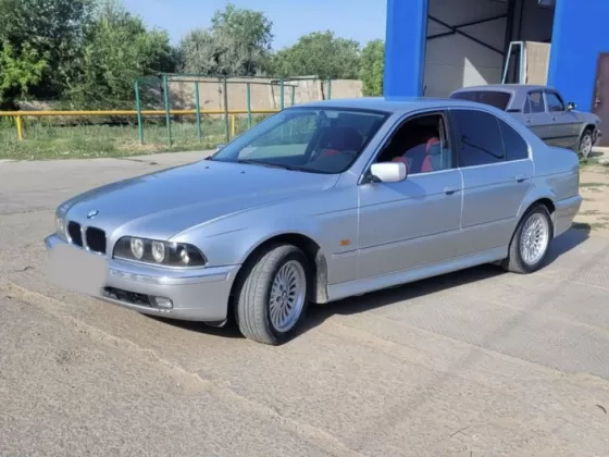 Купить BMW 540 4400 см3 АКПП (286 л.с.) Бензин инжектор в Курчанская: цвет Серебристый Седан 2000 года по цене 355000 рублей, объявление №25117 на сайте Авторынок23