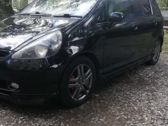 Купить Honda Fit 1300 см3 CVT (86 л.с.) Бензин инжектор в Крыловская : цвет Черный Хетчбэк 2003 года по цене 330000 рублей, объявление №22406 на сайте Авторынок23