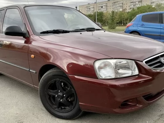 Купить Hyundai Accent 1495 см3 МКПП (102 л.с.) Бензин инжектор в Крымск: цвет Красный Седан 2010 года по цене 250000 рублей, объявление №22566 на сайте Авторынок23