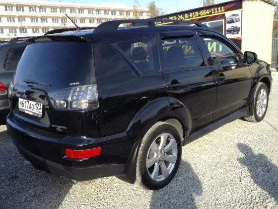 Купить Mitsubishi Outlander 2400 см3 АКПП (170 л.с.) Бензин инжектор в Новороссийск: цвет черный Внедорожник 2011 года по цене 920000 рублей, объявление №514 на сайте Авторынок23