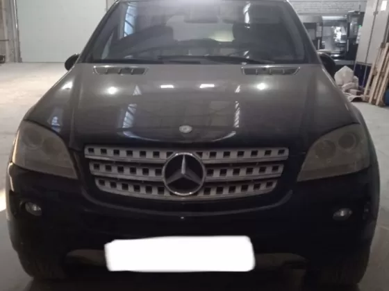 Купить Mercedes-Benz ML350 3500 см3 АКПП (268 л.с.) Бензин инжектор в Ахтырский : цвет Черный Универсал 2005 года по цене 710000 рублей, объявление №22798 на сайте Авторынок23