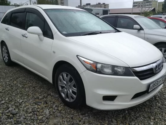 Купить Honda Stream 1800 см3 АКПП (140 л.с.) Бензин инжектор в Новороссийск: цвет белый Минивэн 2008 года по цене 530000 рублей, объявление №1187 на сайте Авторынок23