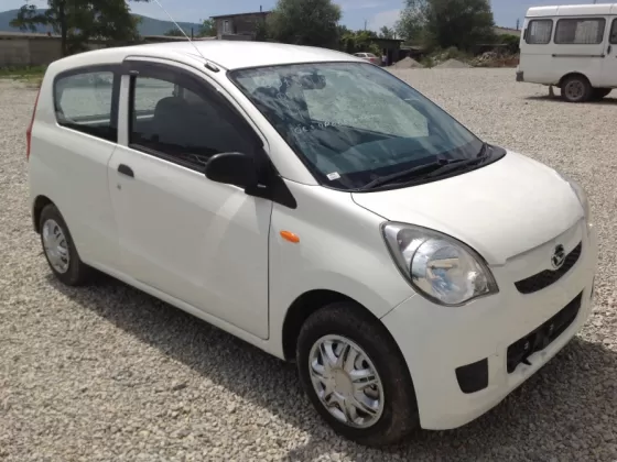 Купить Daihatsu Mira 700 см3 АКПП (58 л.с.) Бензин инжектор в Новороссийск: цвет белый Хетчбэк 2009 года по цене 200000 рублей, объявление №1680 на сайте Авторынок23