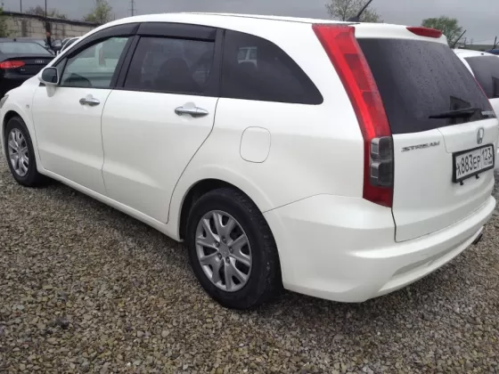 Купить Honda Stream 1800 см3 АКПП (140 л.с.) Бензин инжектор в Новороссийск: цвет белый Минивэн 2008 года по цене 530000 рублей, объявление №1187 на сайте Авторынок23