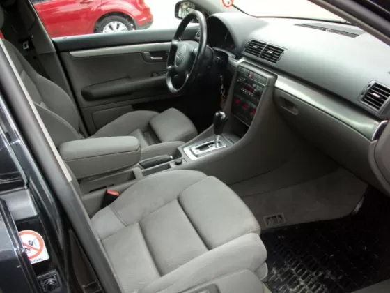Купить Audi А4 1800 см3 АКПП (163 л.с.) Бензин турбонаддув в Краснодар-Кропоткин: цвет черный Седан 2004 года по цене 370000 рублей, объявление №4167 на сайте Авторынок23
