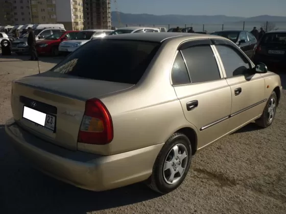 Купить Hyundai Accent 1500 см3 МКПП (102 л.с.) Бензиновый в Новороссийск: цвет стальной металик Седан 2004 года по цене 220000 рублей, объявление №678 на сайте Авторынок23