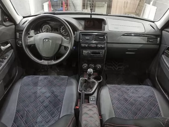 Купить ВАЗ (LADA) Priora 1600 см3 МКПП (98 л.с.) Бензин инжектор в Славянск на Кубани : цвет Черный Седан 2009 года по цене 165000 рублей, объявление №22171 на сайте Авторынок23