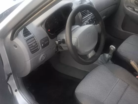 Купить Hyundai Accent 1600 см3 МКПП (102 л.с.) Бензин инжектор в Кореновск: цвет Серебристый Седан 2004 года по цене 200000 рублей, объявление №22309 на сайте Авторынок23