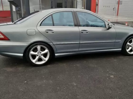 Купить Mercedes-Benz C180 1800 см3 АКПП (143 л.с.) Бензин инжектор в Отрадная : цвет Серый Седан 2006 года по цене 390000 рублей, объявление №23796 на сайте Авторынок23