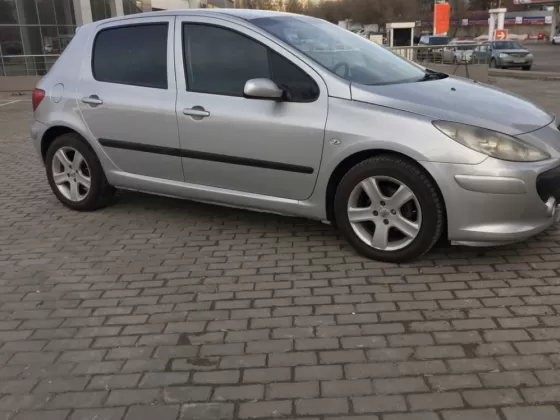 Купить Peugeot 307 1600 см3 МКПП (109 л.с.) Бензин инжектор в Армавир: цвет Серый Хетчбэк 2006 года по цене 215000 рублей, объявление №21357 на сайте Авторынок23