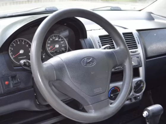 Купить Hyundai Getz 1300 см3 АКПП (82 л.с.) Бензин инжектор в Ейск: цвет Красный Хетчбэк 2003 года по цене 234000 рублей, объявление №24893 на сайте Авторынок23
