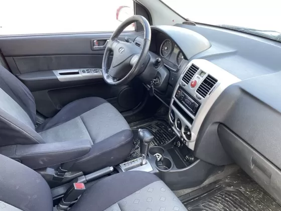 Купить Hyundai Getz 1300 см3 АКПП (82 л.с.) Бензин инжектор в Новороссийск: цвет Красный Хетчбэк 2003 года по цене 249000 рублей, объявление №24966 на сайте Авторынок23