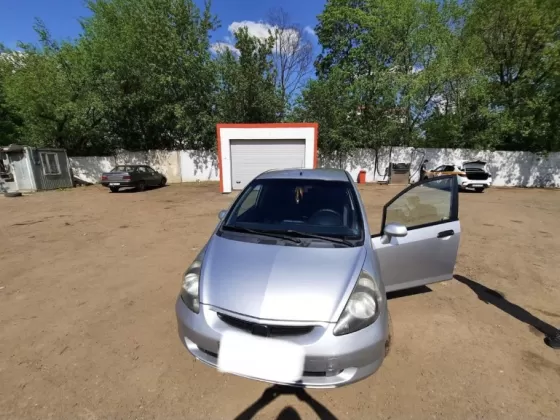 Купить Honda Jazz 1300 см3 АКПП (86 л.с.) Бензин инжектор в Армавир : цвет Серебряный Хетчбэк 2004 года по цене 370000 рублей, объявление №21771 на сайте Авторынок23