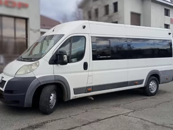 Купить Peugeot Boxer 2200 см3 МКПП (120 л.с.) Дизель турбонаддув в Брюховецкая: цвет Белый Микроавтобус 2012 года по цене 355000 рублей, объявление №23901 на сайте Авторынок23