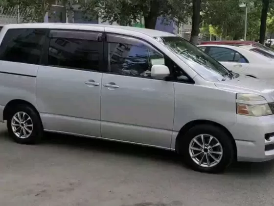 Купить Toyota Voxy 2000 см3 CVT (152 л.с.) Бензин инжектор в Ахтанизовская: цвет Серебристый Минивэн 2003 года по цене 535000 рублей, объявление №22783 на сайте Авторынок23