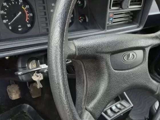 Купить ВАЗ (LADA) 21070 1600 см3 МКПП (72 л.с.) Бензин инжектор в Каневская: цвет Синий Седан 2001 года по цене 185000 рублей, объявление №21565 на сайте Авторынок23