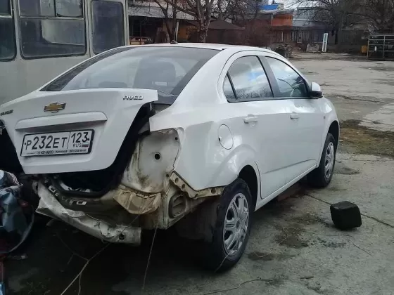 Купить Chevrolet Aveo 1598 см3 АКПП (115 л.с.) Бензин инжектор в Краснодар: цвет Белый Седан 2012 года по цене 245000 рублей, объявление №18767 на сайте Авторынок23