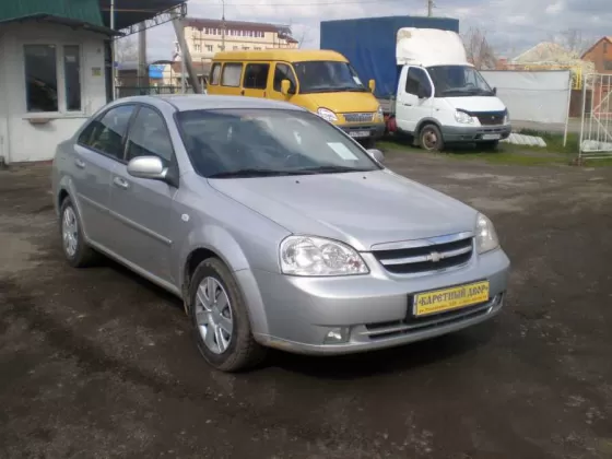 Купить Chevrolet Lacetti 1600 см3 МКПП (109 л.с.) Бензин инжектор в Краснодар: цвет серебро Седан 2008 года по цене 300000 рублей, объявление №1005 на сайте Авторынок23