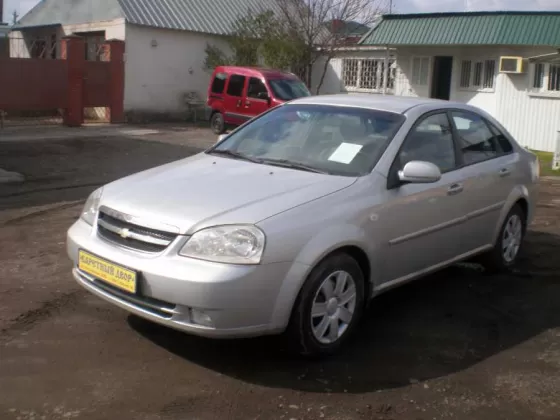 Купить Chevrolet Lacetti 1600 см3 МКПП (109 л.с.) Бензин инжектор в Краснодар: цвет серебро Седан 2008 года по цене 300000 рублей, объявление №1005 на сайте Авторынок23