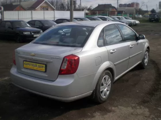 Купить Chevrolet Lacetti 1600 см3 МКПП (109 л.с.) Бензин инжектор в Краснодар: цвет серебро Седан 2008 года по цене 300000 рублей, объявление №1005 на сайте Авторынок23