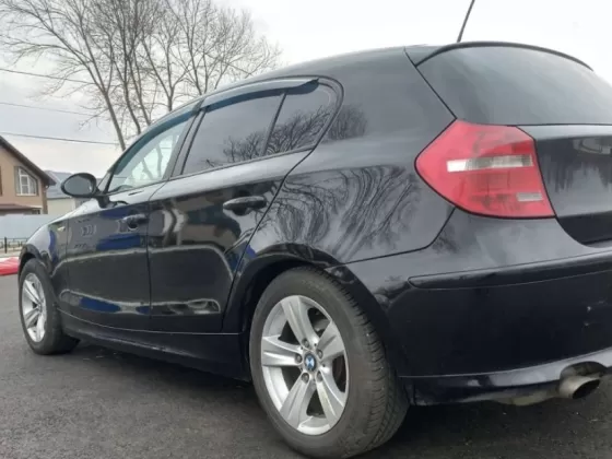 Купить BMW 116i 1600 см3 АКПП (116 л.с.) Бензин инжектор в Павловская : цвет Черный Хетчбэк 2010 года по цене 715000 рублей, объявление №22887 на сайте Авторынок23