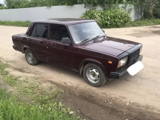 Купить ВАЗ (LADA) 21070 1500 см3 МКПП (71 л.с.) Бензин инжектор в Медвёдовская: цвет Красный Седан 2000 года по цене 165000 рублей, объявление №21822 на сайте Авторынок23