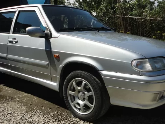 Купить ВАЗ (LADA) 211440 1600 см3 МКПП (81 л.с.) Бензин инжектор в Краснодар: цвет Светло-серебристый металл Хетчбэк 2010 года по цене 195000 рублей, объявление №1689 на сайте Авторынок23