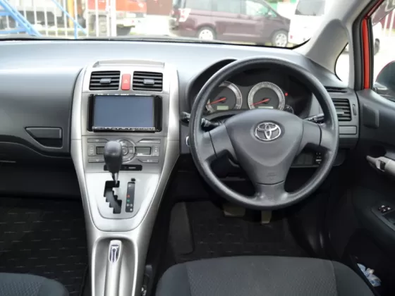 Купить Toyota Auris 1500 см3 АКПП (110 л.с.) Бензин инжектор в Краснодар: цвет красный Хетчбэк 2008 года по цене 400000 рублей, объявление №1497 на сайте Авторынок23