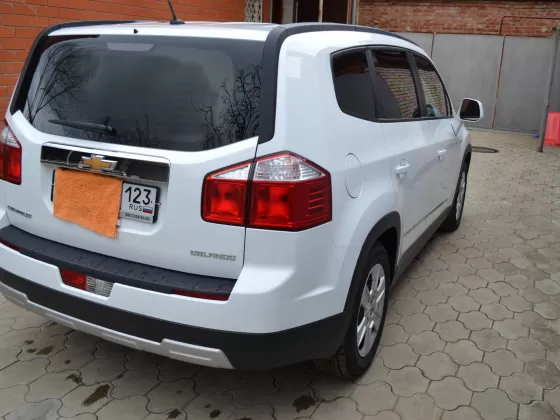 Купить Chevrolet Orlando 1796 см3 АКПП (141 л.с.) Бензин инжектор в Краснодар: цвет Белый Минивэн 2012 года по цене 675000 рублей, объявление №3430 на сайте Авторынок23