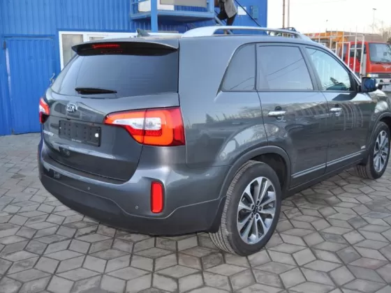 Купить KIA Sorento 2000 см3 АКПП (184 л.с.) Дизель турбонаддув в Краснодар: цвет Серый Кроссовер 2013 года по цене 1480000 рублей, объявление №657 на сайте Авторынок23