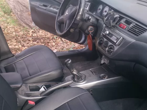 Купить Mitsubishi Lancer 9 1600 см3 МКПП (98 л.с.) Бензин инжектор в Краснодар: цвет серебро Седан 2006 года по цене 290000 рублей, объявление №5583 на сайте Авторынок23