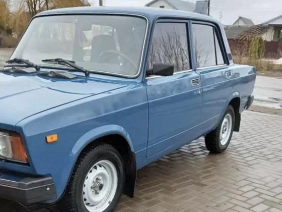Купить ВАЗ (LADA) 21070 1600 см3 МКПП (72 л.с.) Бензин инжектор в Каневская: цвет Синий Седан 2001 года по цене 185000 рублей, объявление №21565 на сайте Авторынок23
