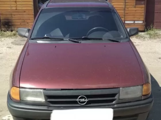Купить Opel Astra 1500 см3 МКПП (78 л.с.) Бензин инжектор в Петровская : цвет Красный Хетчбэк 1996 года по цене 240000 рублей, объявление №22028 на сайте Авторынок23