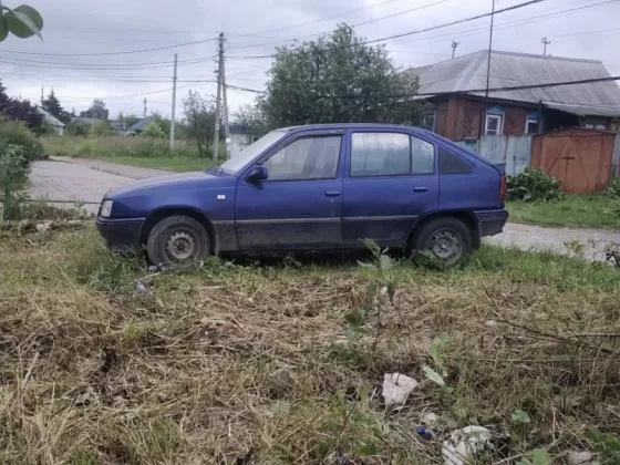 Купить Opel Kadett 1300 см3 МКПП (75 л.с.) Бензин карбюратор в Гайдук : цвет Синий Хетчбэк 1985 года по цене 288000 рублей, объявление №20211 на сайте Авторынок23